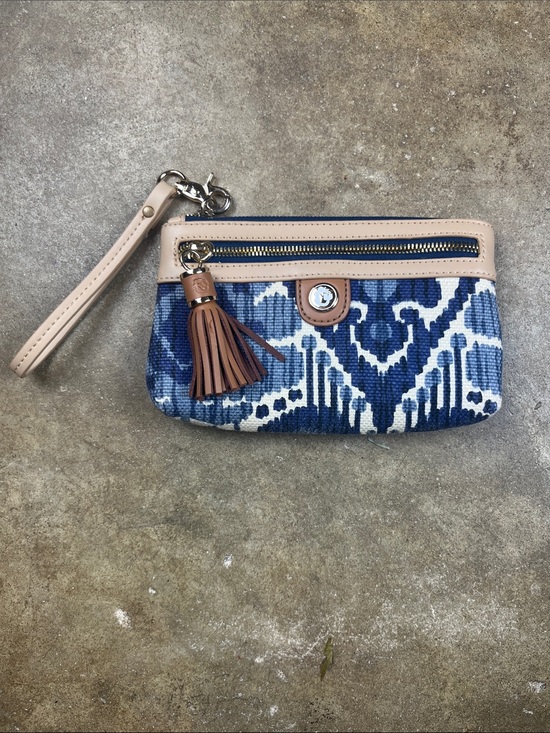 Spartina 449 Handbags - Spartina 449 Linen and leather Wristlet Clutch with indigo print